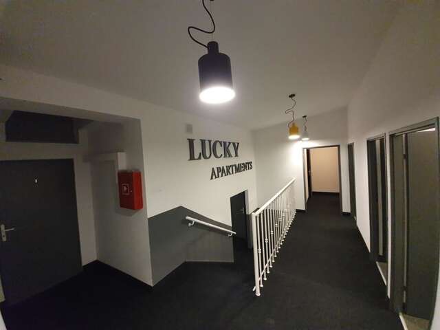 Отель Lucky Apartments Александрув-Лудзки-17